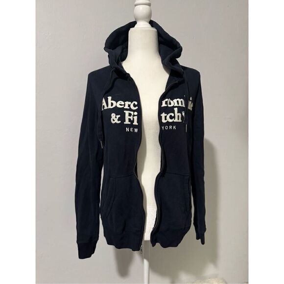 Abercrombie & Fitch M hoodie logo on the front zip up - Picture 3 of 6